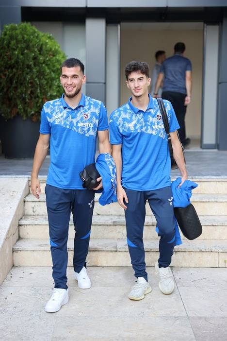 Trabzonspor Galatasaray maçı için İstanbul'a gitti 10